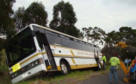 Avtobus qəzaya uğradı: 13 ölü